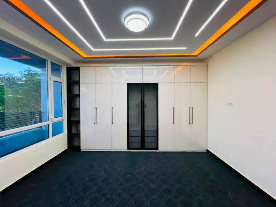 آپارتمان چهار اطاقه فروشی پروژه تایمنی، کابل