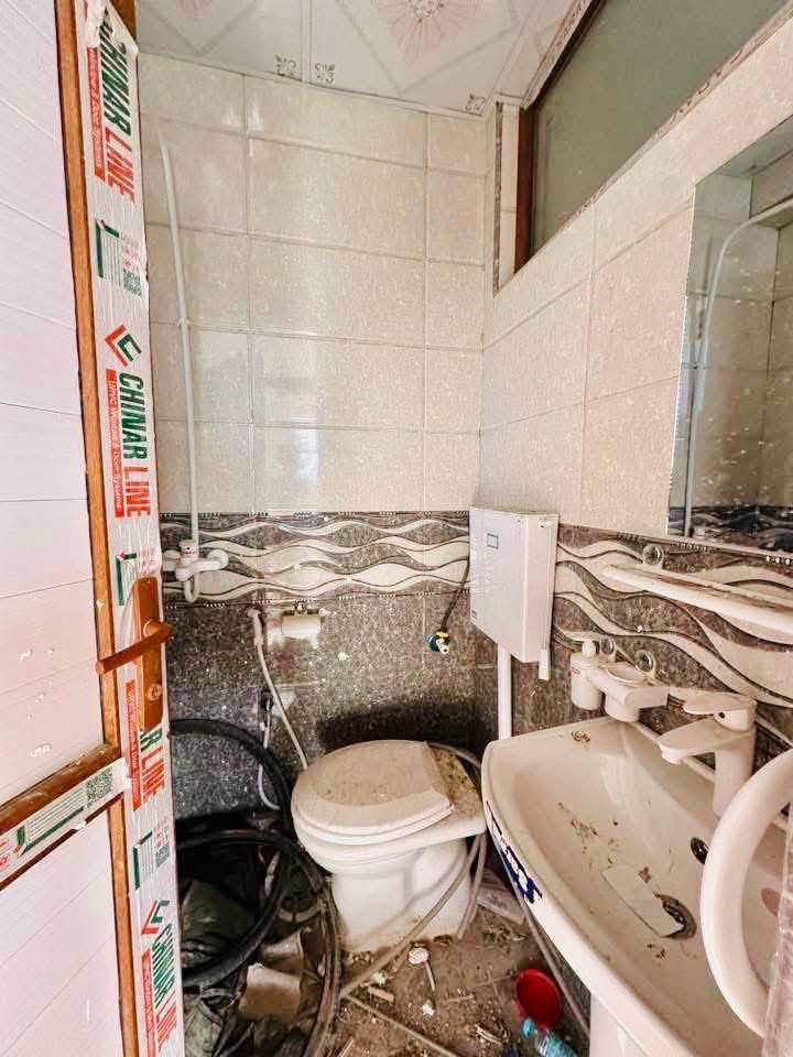 آپارتمان سه اطاقه گرویی چهاراهی گل سرخ، کابل
