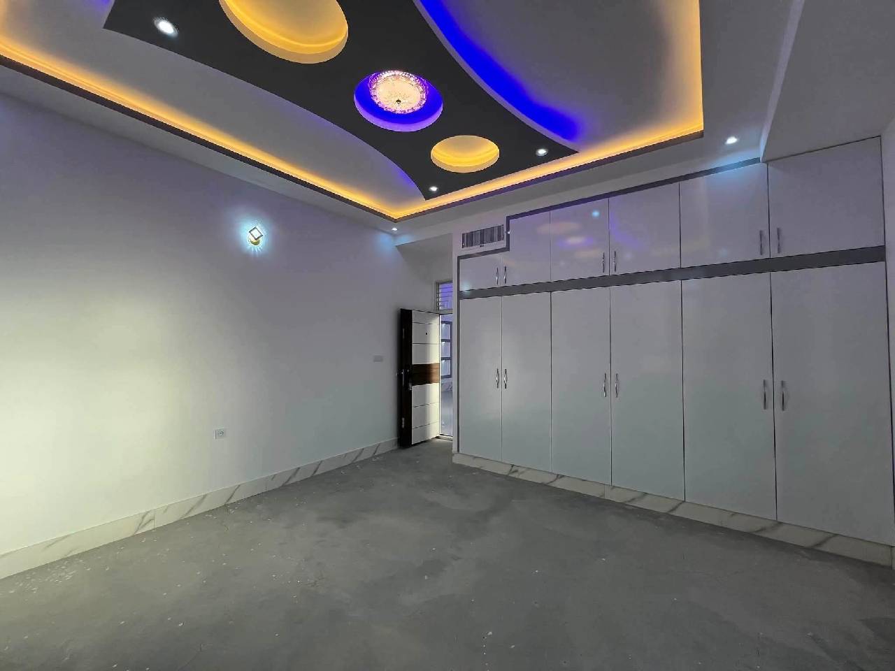 خانه فروشی پنج اتاقه-هرات سرک خواجه صاحب
