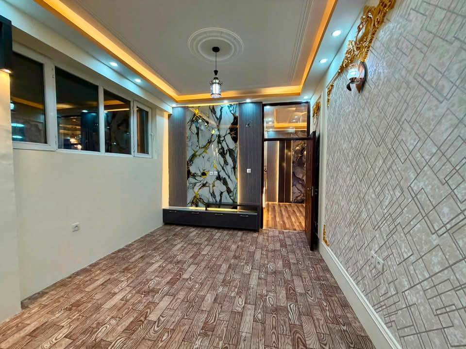 آپارتمان چهار اطاقه فروشی پروژه تایمنی، کابل