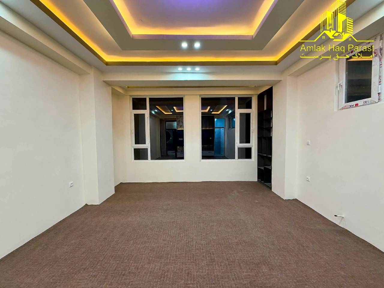 آپارتمان سه اطاقه فروشی پروژه تایمنی، کابل
