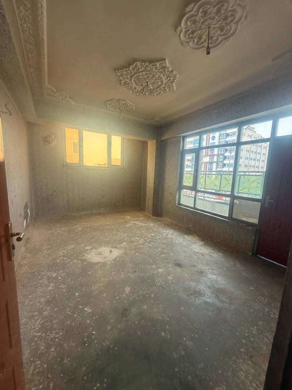 آپارتمان سه اطاقه کرایی پروژه تایمنی، کابل