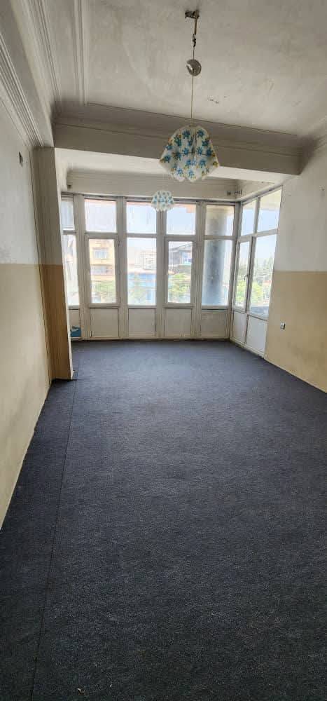 آپارتمان پنج اطاقه کرایی چهاراهی گل سرخ، کابل