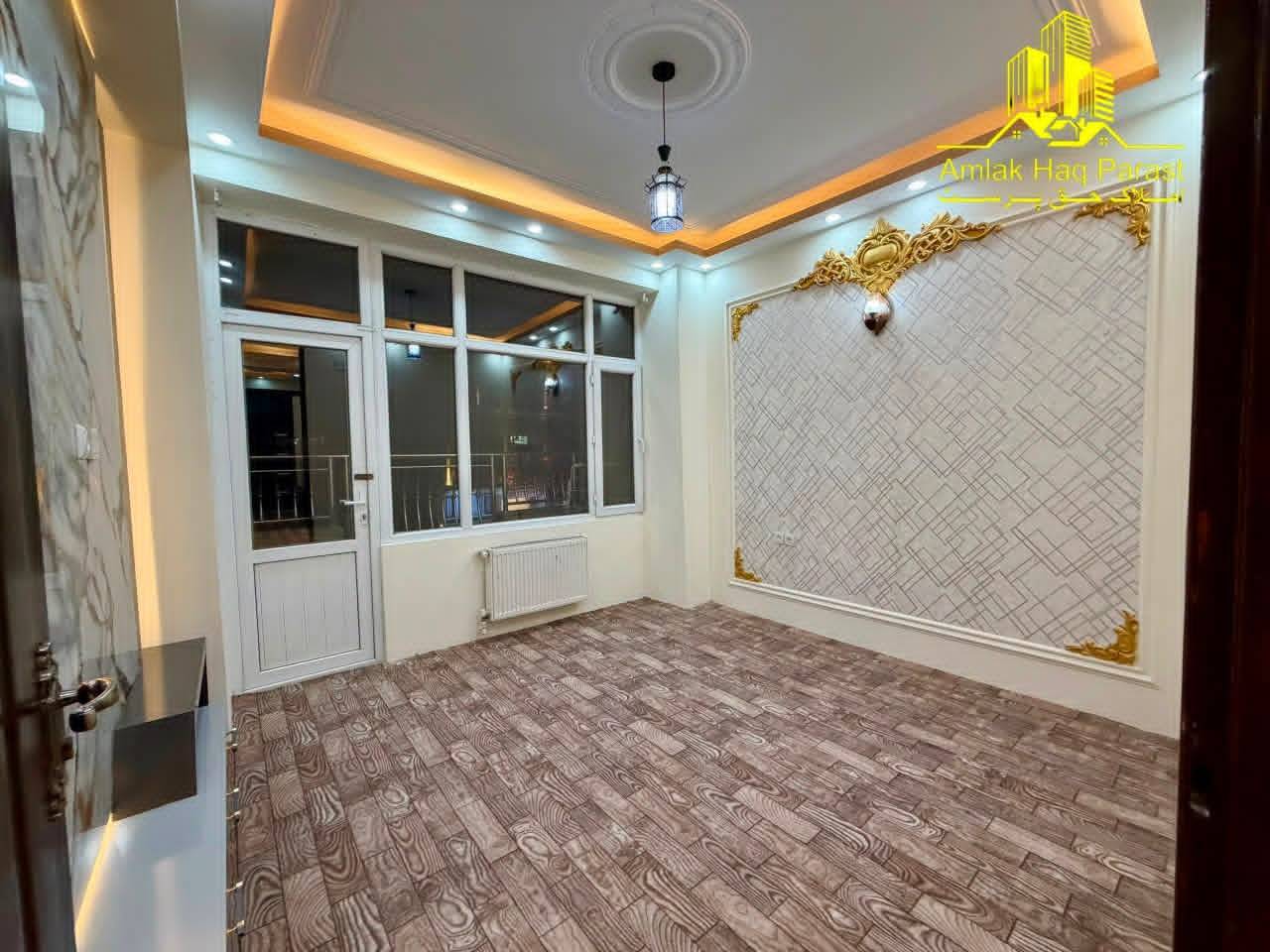 آپارتمان چهار اطاقه فروشی پروژه تایمنی، کابل