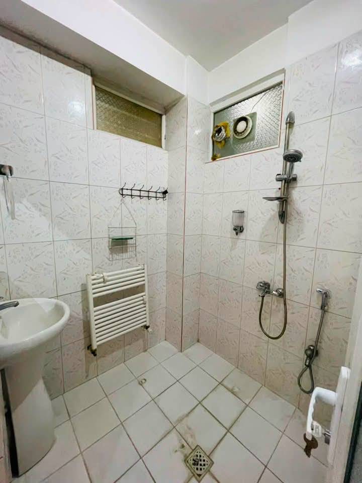 آپارتمان سه اطاقه فروشی ناحیه چهار، کابل