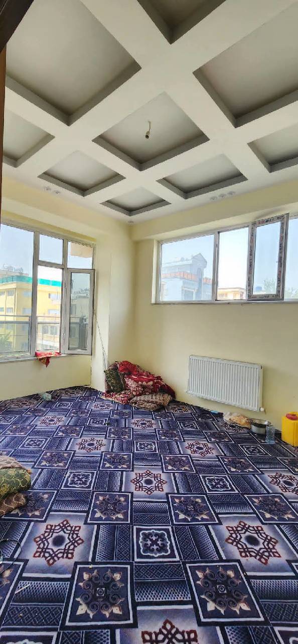 آپارتمان سه اطاقه فروشی ناحیه پانزده، کابل
