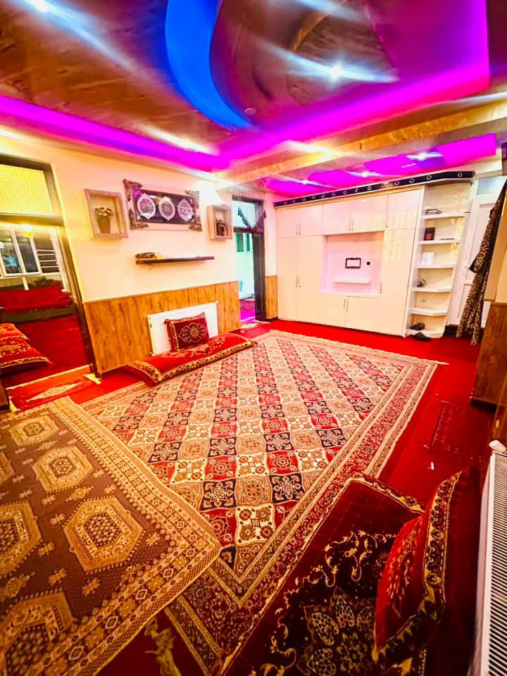 آپارتمان سه اطاقه فروشی پروژه تایمنی، کابل