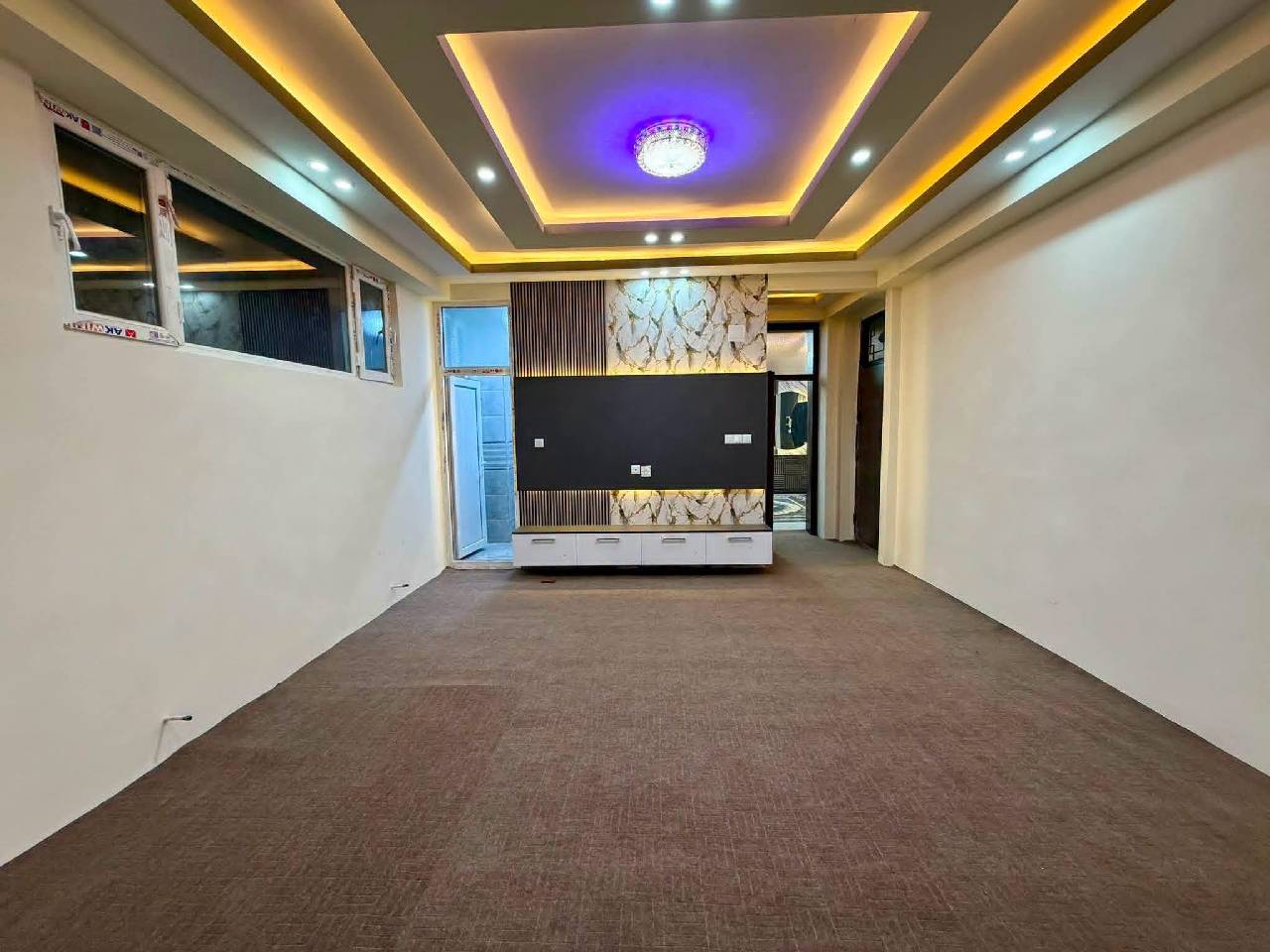 آپارتمان های سه اطاقه فروشی، پروژه تایمنی _کابل