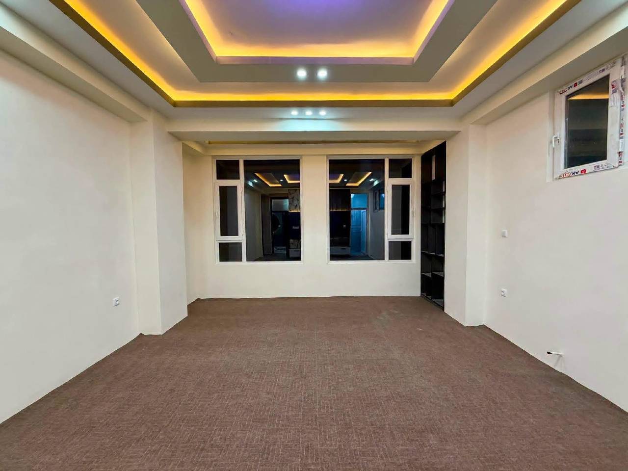 آپارتمان های سه اطاقه فروشی، پروژه تایمنی _کابل