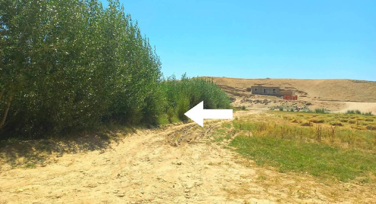 دو نمره زمین آبی فروشی، فیروز کوه _غور