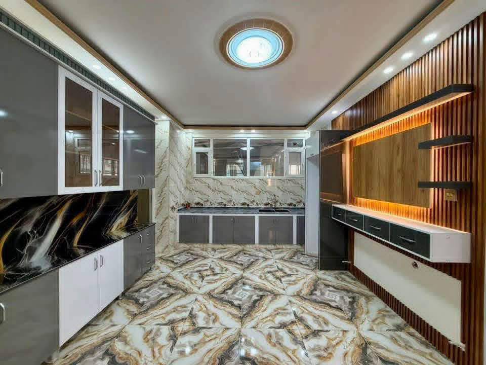 یک واحد سه اطاقه عاجل فروش سرک اول پروژه تایمنی