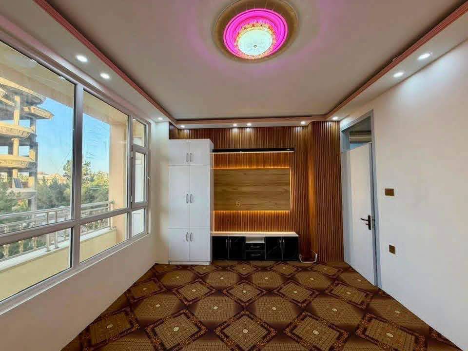 یک واحد سه اطاقه عاجل فروش سرک اول پروژه تایمنی
