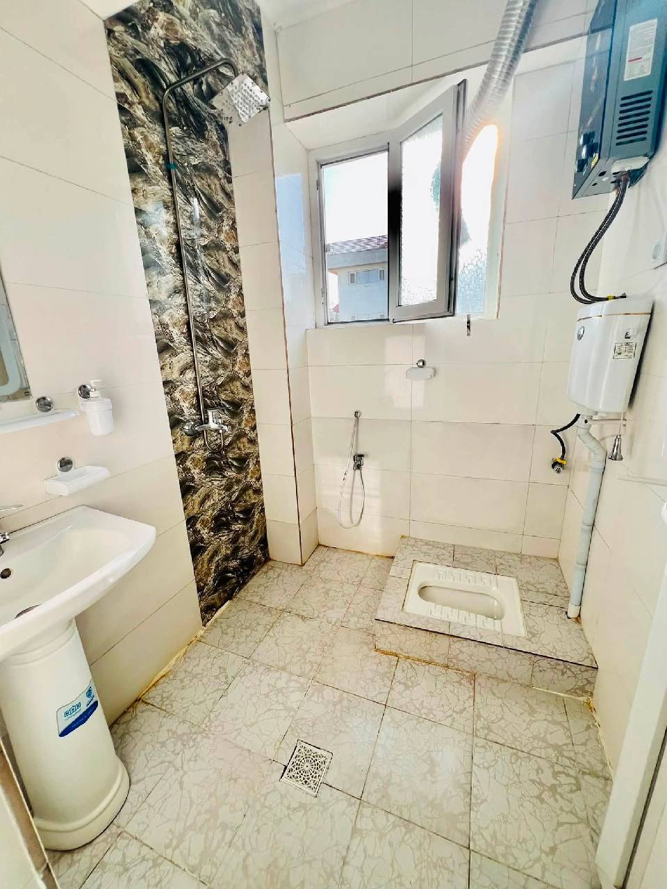 آپارتمان سه اطاقه کرایی، خیرخانه _کابل