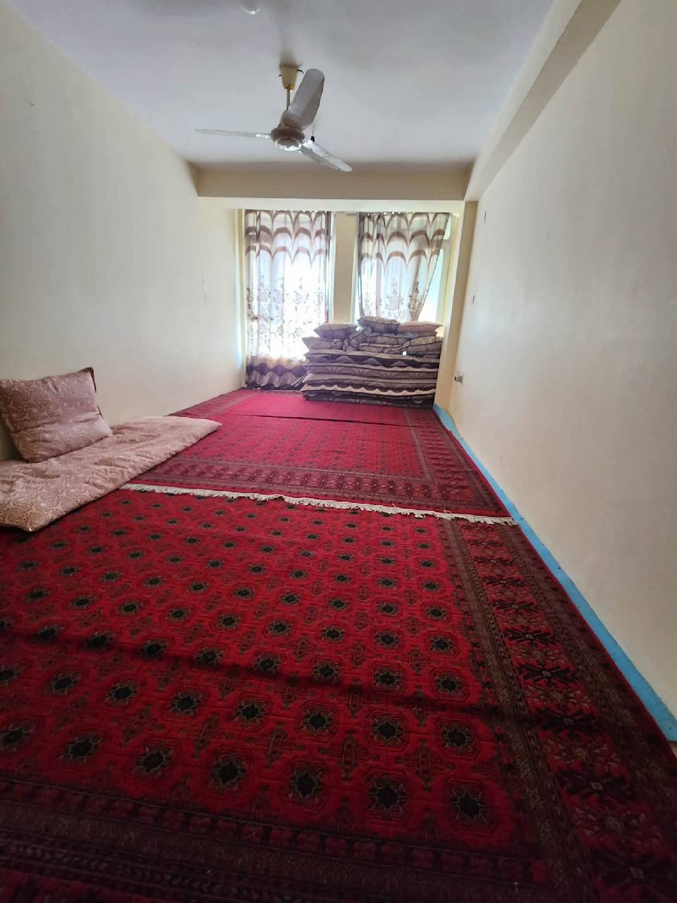 آپارتمان چهار اطاقه گرویی چوک محب، مزارشریف