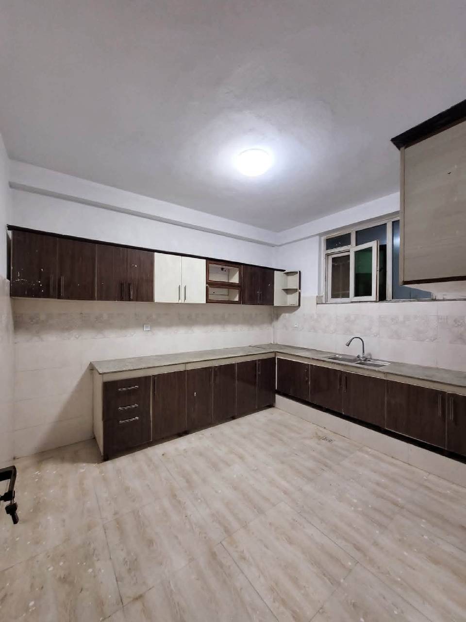 آپارتمان سه اطاقه گرویی، ناحیه چهار _کابل